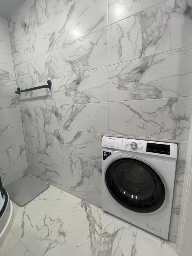 Mb Livinga Apartamentai Naftininku G Mažeikiai Buitenkant foto